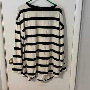 LulaRoe Size XL butter soft long sleeve